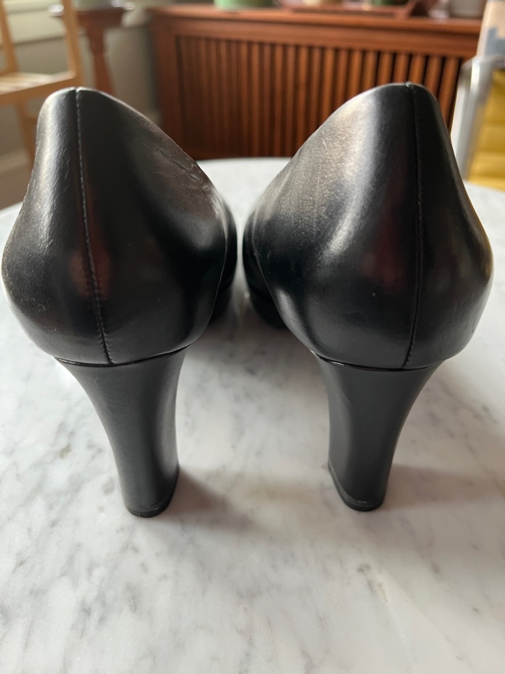 Black Leather Mid-Heel Pumps by Tamaris - Picture 4 of 4
